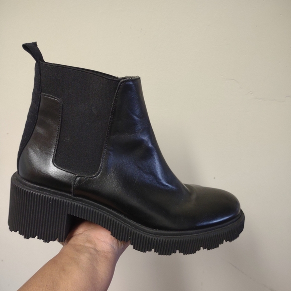 Zara Shoes - Zara Women's Black Leather Chunky Lugsole Ankle Booties Boots Size 40
